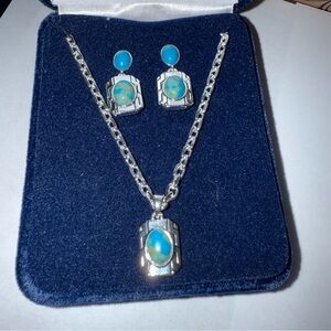 Montana Silversmiths Silver and Turquoise style stone Necklace Set NEW
